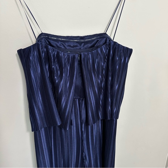 Amanda Uprichard Collina Jumpsuit NWT Women's Size Large Navy Plisse Cocktail - Picture 6 of 9